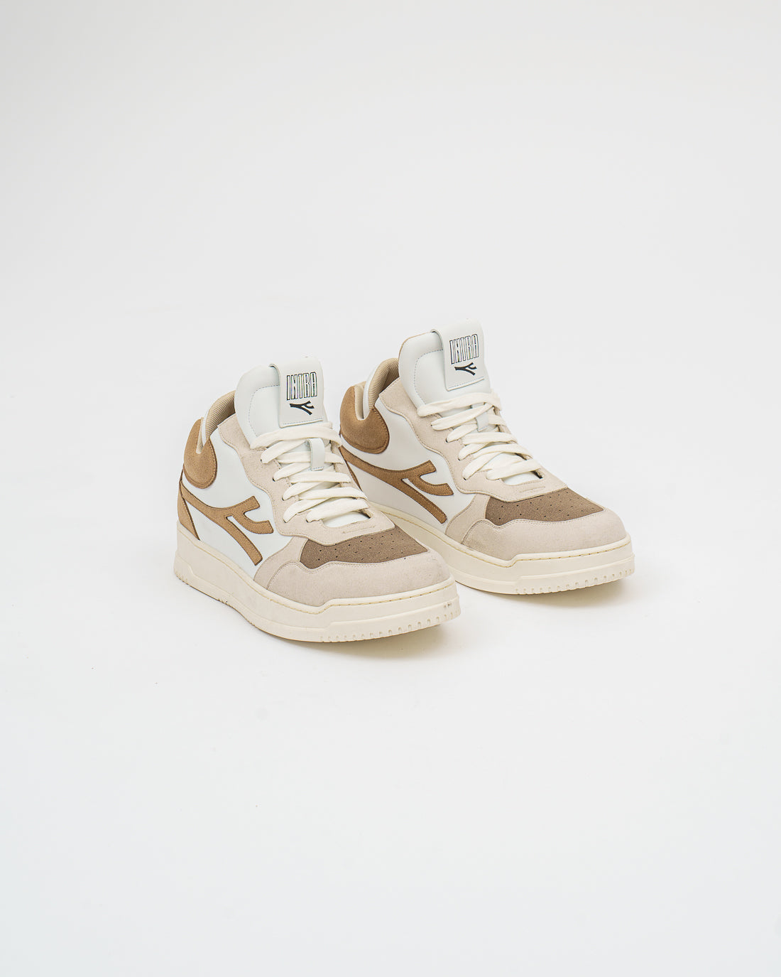 Cosmos - Sneakers in Beige e Tan