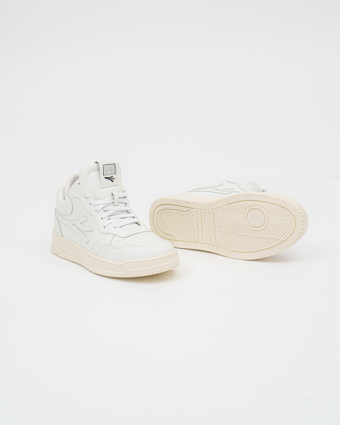 Cosmos - Sneakers in Total White