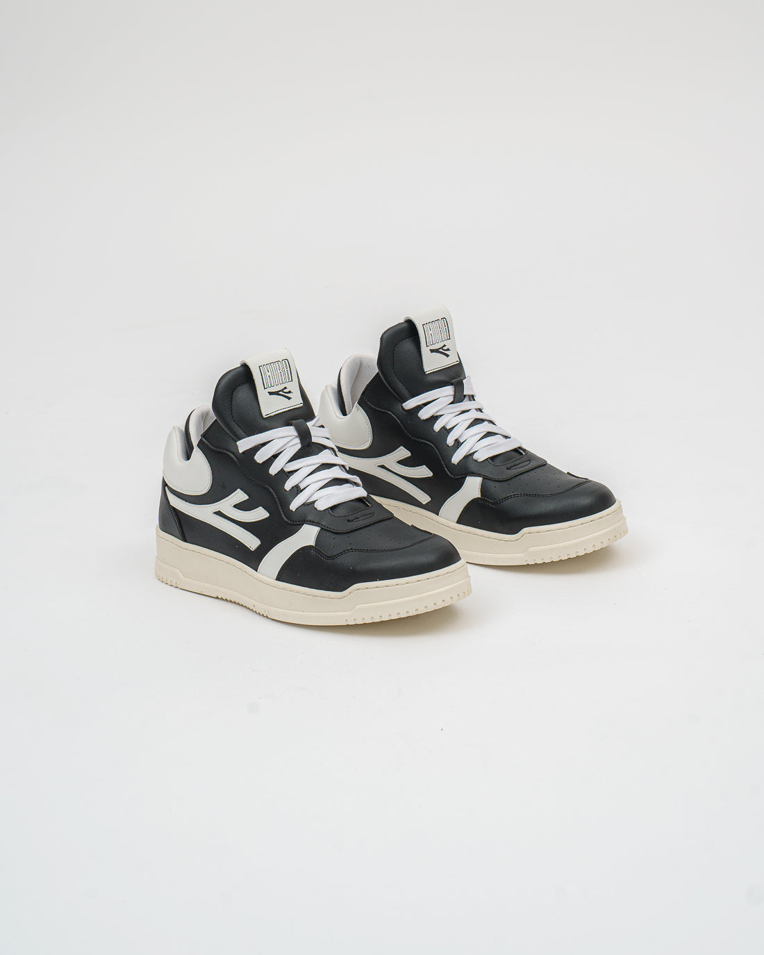 Cosmos - Sneakers in Nero