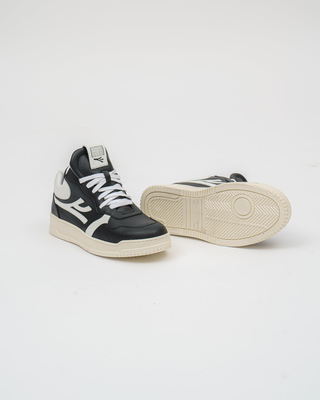 Cosmos - Sneakers in Nero