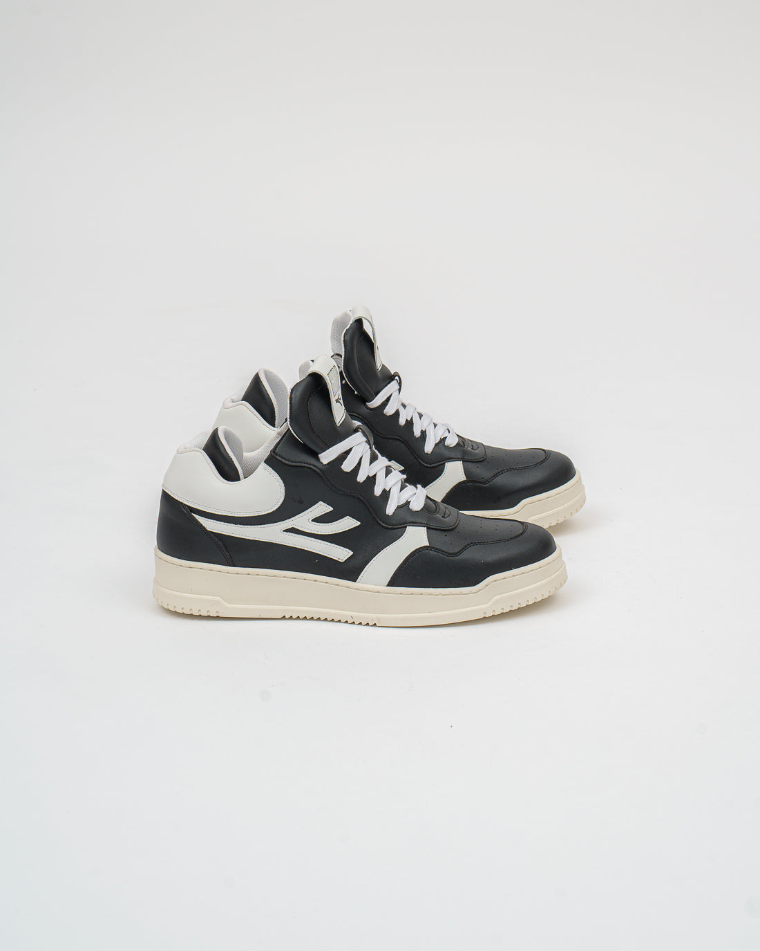 Cosmos - Sneakers in Nero